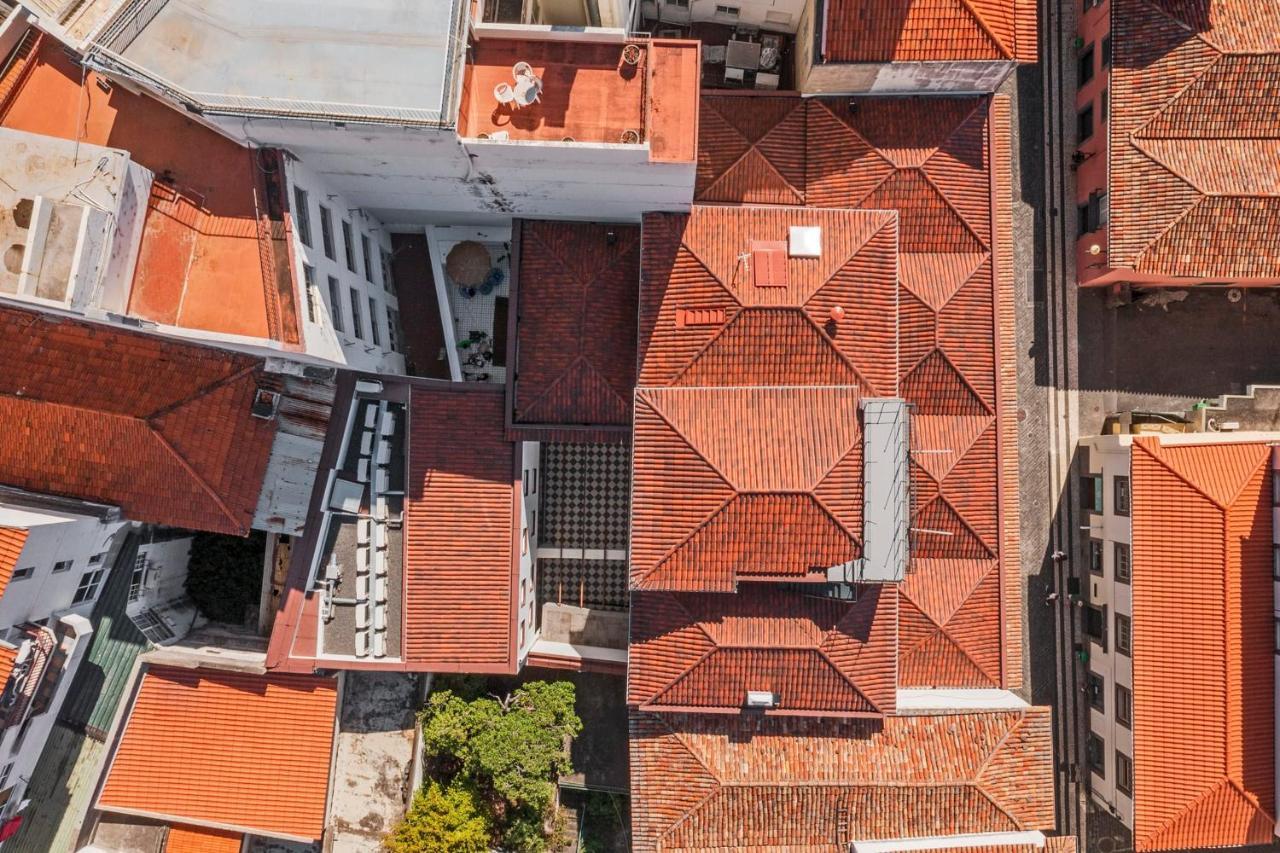 Faa Belas Artes By An Island * Funchal (Madeira)